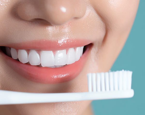 맑고 깨끗한 치아 톤 완성